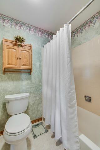1210 Old Mill Ln, Algonquin, IL 60102 photo 12
