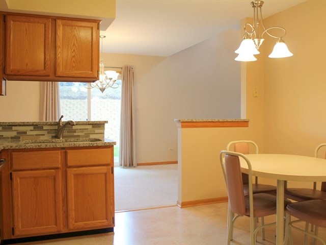 3060 Anton Cir, Aurora, IL 60504 photo 8