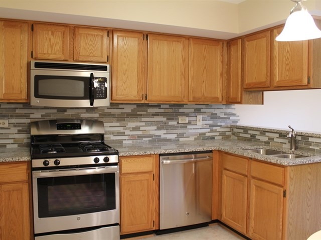 3060 Anton Cir, Aurora, IL 60504 photo 5