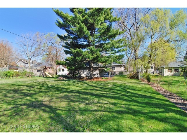 385 Herrick Rd, Riverside, IL 60546 photo 19