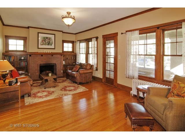 385 Herrick Rd, Riverside, IL 60546 photo 2