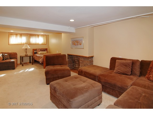 385 Herrick Rd, Riverside, IL 60546 photo 9