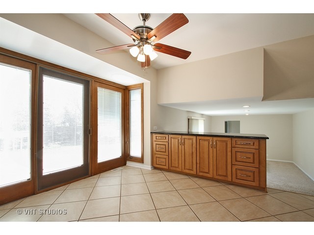 3523 Maple Leaf Dr, Glenview, IL 60026 photo 5