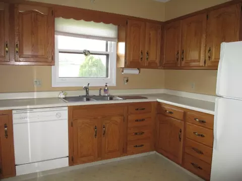 1321 Centennial Dr, Peru, IL 61354 photo 6