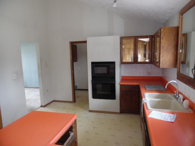 6451 Barkridge Rd, Roscoe, IL 61073 photo 9