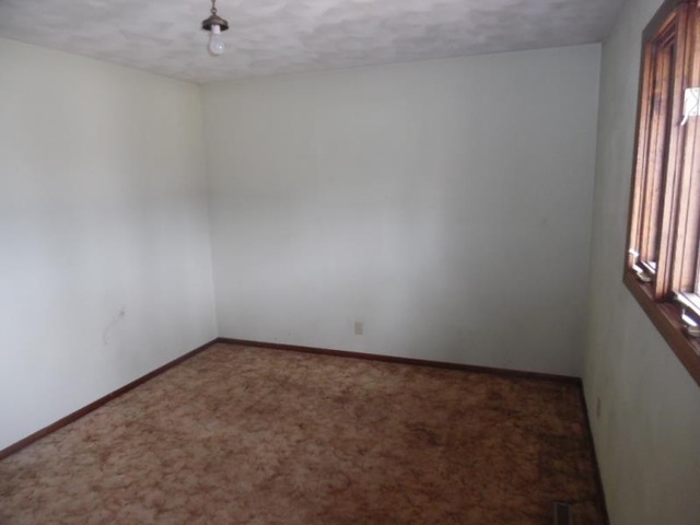 6451 Barkridge Rd, Roscoe, IL 61073 photo 13
