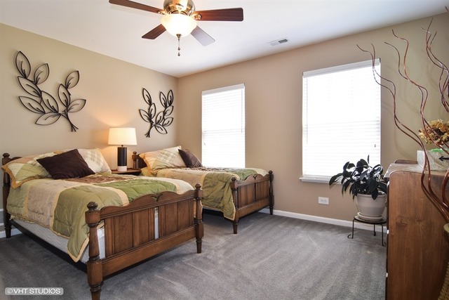 6070 Florence Dr, Hoffman Estates, IL 60192 photo 13