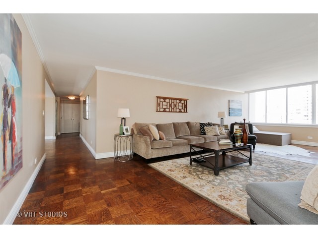 1 E Schiller St #19a, Chicago, IL 60610 photo 3