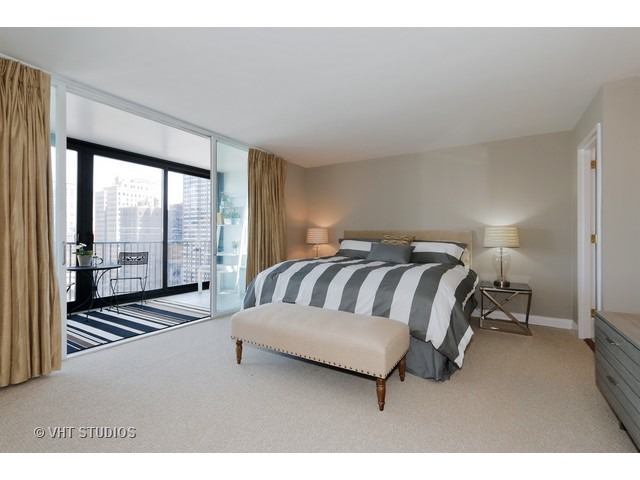1 E Schiller St #19a, Chicago, IL 60610 photo 8