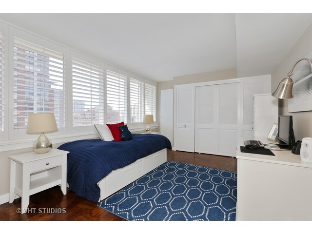 1 E Schiller St #19a, Chicago, IL 60610 photo 11