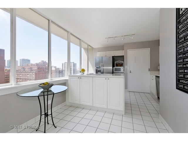 1 E Schiller St #19a, Chicago, IL 60610 photo 5