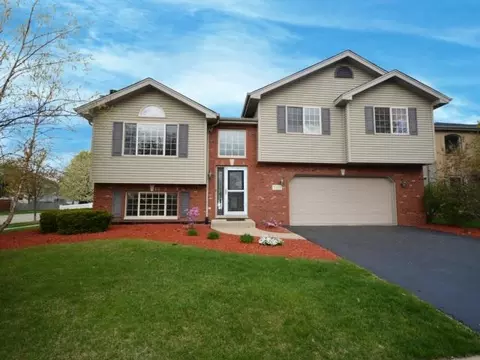 2115 Primrose Dr, Plainfield, IL 60586 photo 1