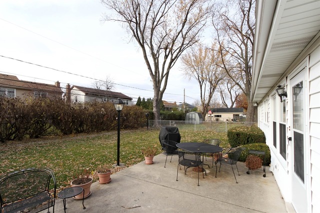 1490 Webster Ln, Des Plaines, IL 60018 photo 23