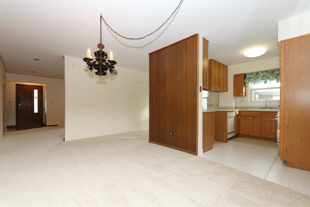 1490 Webster Ln, Des Plaines, IL 60018 photo 7