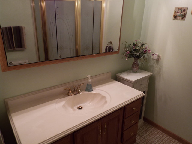 611 W North Ave, Bartlett, IL 60103 photo 16