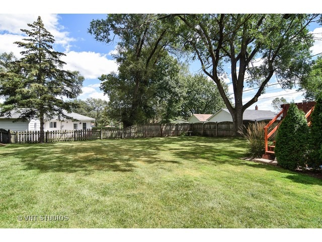 611 W North Ave, Bartlett, IL 60103 photo 15