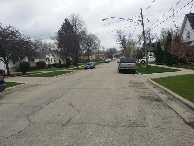 1042 Morton Ave, Elgin, IL 60120 photo 3