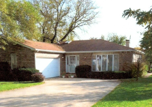 4 N341 9th Ave, Addison, IL 60101 photo 1