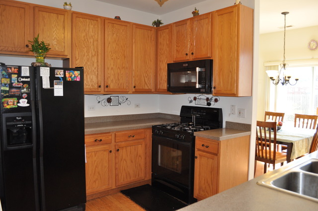 3927 Blackstone Dr, Aurora, IL 60504 photo 7