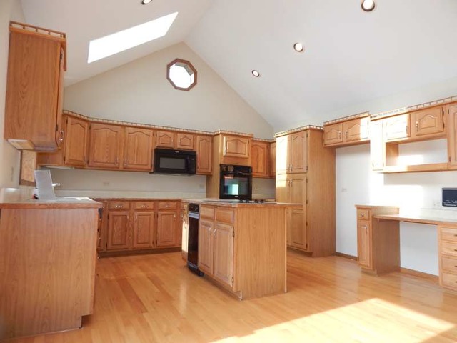 24159 Brancaster Dr, Naperville, IL 60564 photo 6