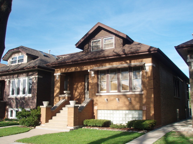 1923 Maple Ave, Berwyn, IL 60402 photo 2