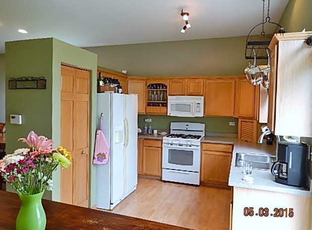 2346 Nantucket Ln, Elgin, IL 60123 photo 4