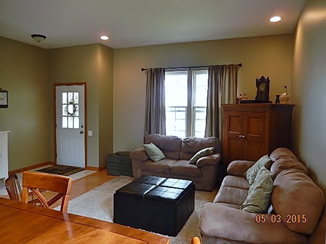2346 Nantucket Ln, Elgin, IL 60123 photo 2