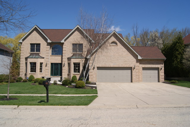 2230 Buckthorn Dr, Algonquin, IL 60102 photo 1