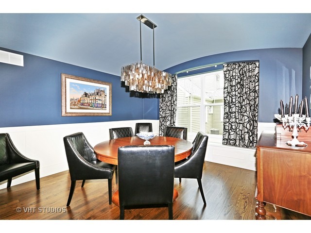 286 E Crescent Ave, Elmhurst, IL 60126 photo 3