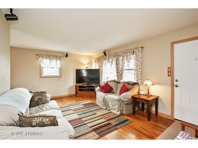 308 E Nebraska St, Elburn, IL 60119 photo 1