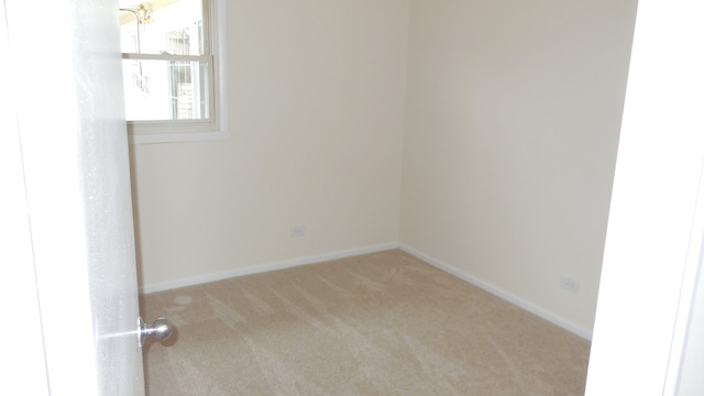 1000 Valley Stream Dr, Wheeling, IL 60090 photo 7
