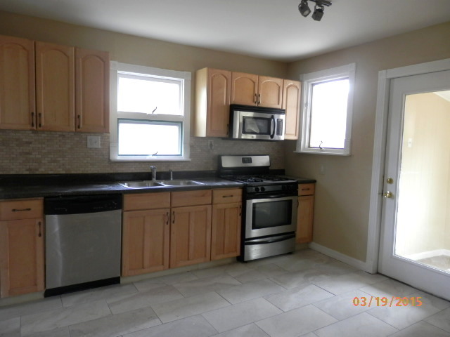 2418 Erika Dr, Broadview, IL 60155 photo 8