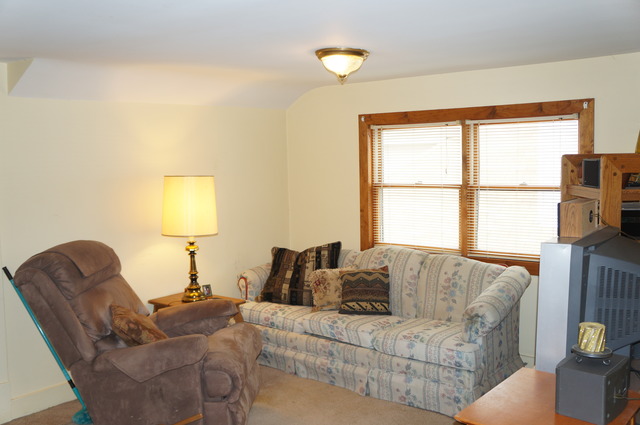 543 S 5th Ave, Des Plaines, IL 60016 photo 9