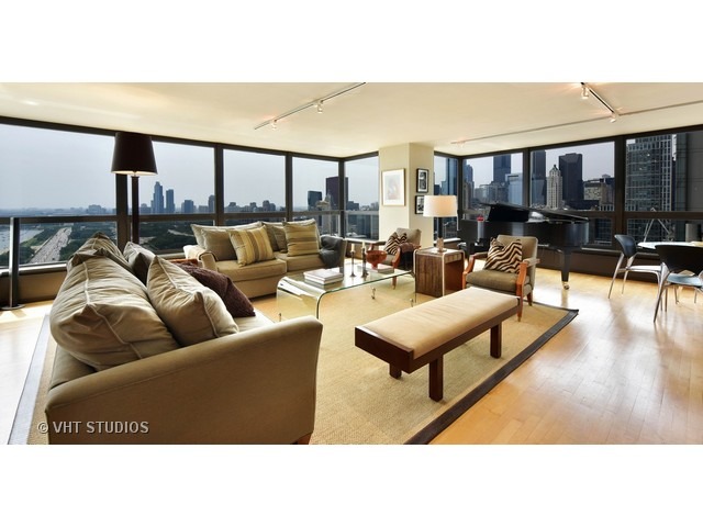 360 E Randolph St #3203, Chicago, IL 60601 photo 4