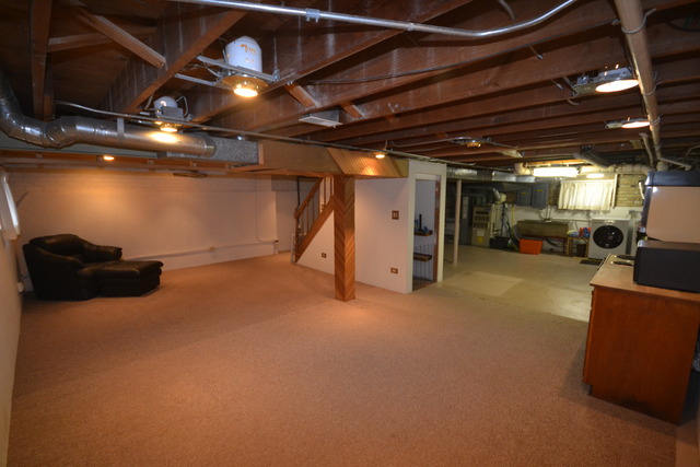 1845 Howard Ave, Des Plaines, IL 60018 photo 19