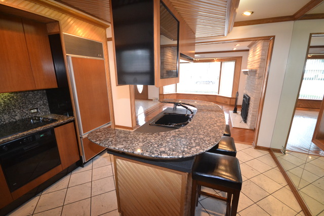 1845 Howard Ave, Des Plaines, IL 60018 photo 10