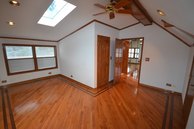 1845 Howard Ave, Des Plaines, IL 60018 photo 17