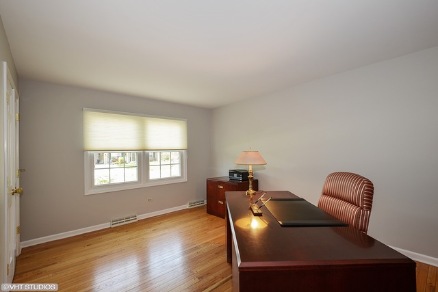 1625 Leabrook Ln, Wheaton, IL 60189 photo 9