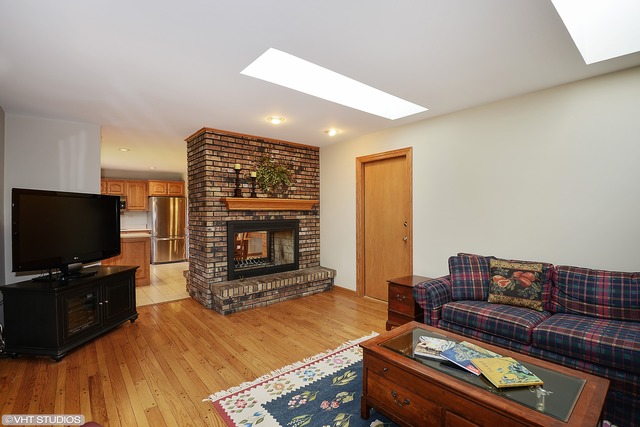 1625 Leabrook Ln, Wheaton, IL 60189 photo 10