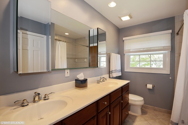1625 Leabrook Ln, Wheaton, IL 60189 photo 7