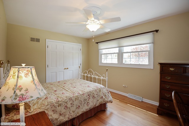 1625 Leabrook Ln, Wheaton, IL 60189 photo 11