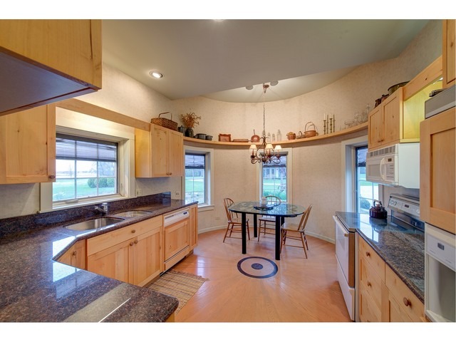 23218 Streit Rd, Harvard, IL 60033 photo 16