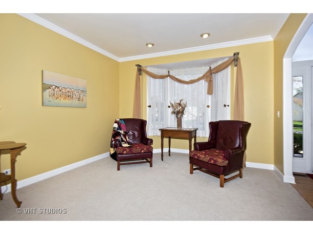 15210 S Eyre Cir, Plainfield, IL 60544 photo 3