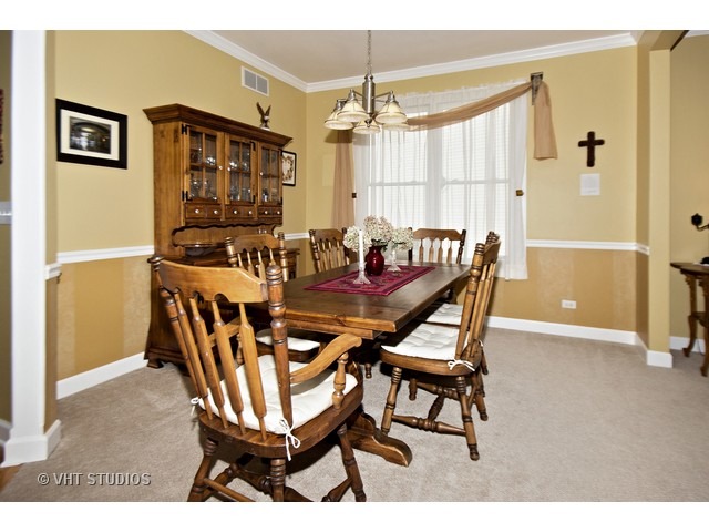15210 S Eyre Cir, Plainfield, IL 60544 photo 8