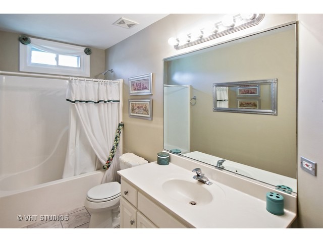 15210 S Eyre Cir, Plainfield, IL 60544 photo 17
