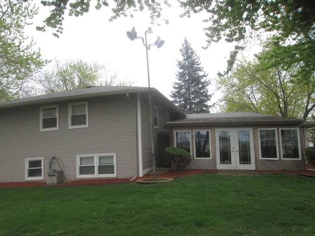 4180 N Firestone Dr, Hoffman Estates, IL 60192 photo 4