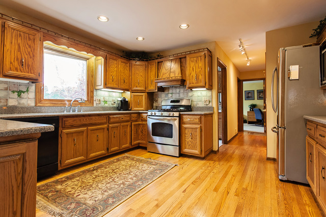1908 Middleton Ct, Wheaton, IL 60189 photo 9