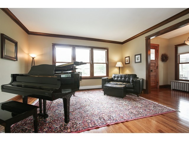 272 Shenstone Rd, Riverside, IL 60546 photo 3