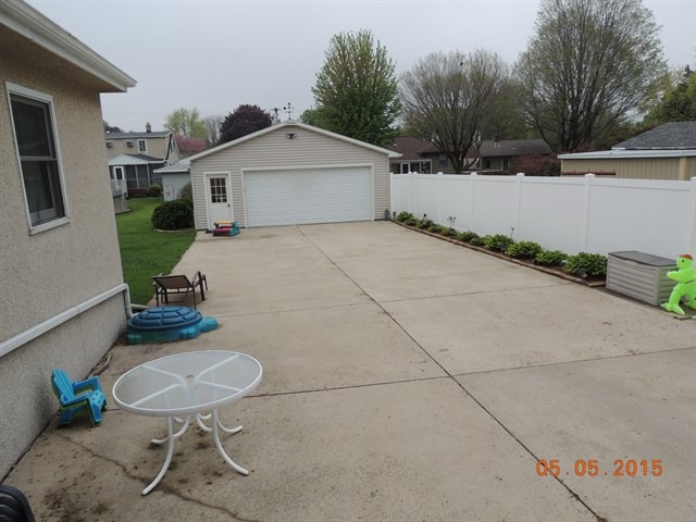 2317 7th St, Peru, IL 61354 photo 3