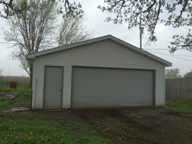 431 E Main St, Wyanet, IL 61379 photo 6